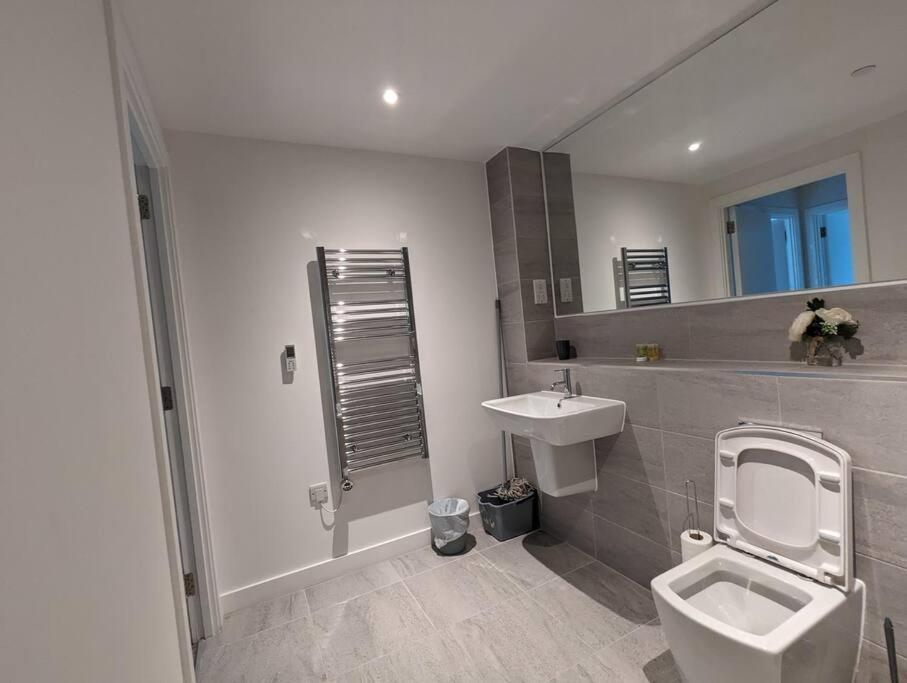 Lovely 1 Bed Apartment - Old Trafford Manchester Exterior photo